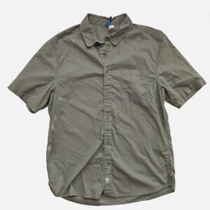 Men's Medium Olive Cotton light weight Button up short sleeve shirt split hem